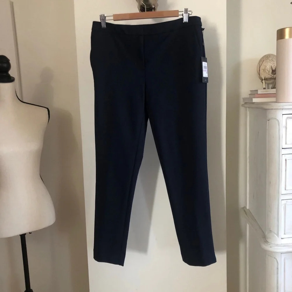 NWT Tommy Hilfiger Newport Ankle Pants. Size 6.